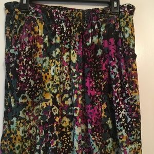 Colorful skirt with pockets